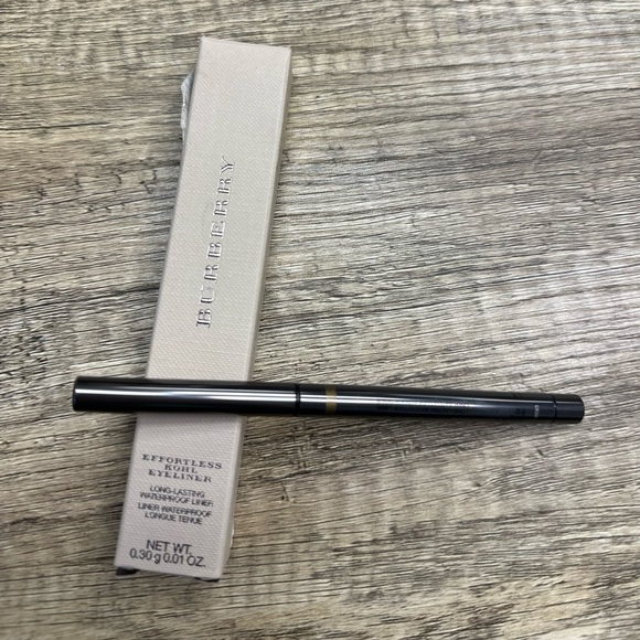Burberry Effortless Khol Eyeliner 0.3g - 07 Antique Gold Brand New - Picture 3 of 7